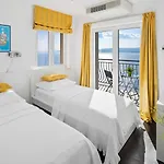 Βίλα S&a With Heated Private Pool, 3 Bedrooms, 3 Bathrooms, Playground *