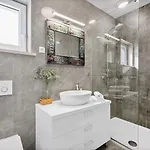 Βίλα S&a With Heated Private Pool, 3 Bedrooms, 3 Bathrooms, Playground Mimice