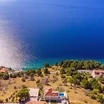 Βίλα S&a With Heated Private Pool, 3 Bedrooms, 3 Bathrooms, Playground