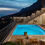 S&a With Heated Private Pool, 3 Bedrooms, 3 Bathrooms, Playground Mimice