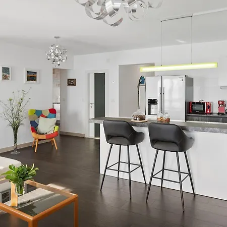 S&a With Heated Private Pool, 3 Bedrooms, 3 Bathrooms, Playground Willa *