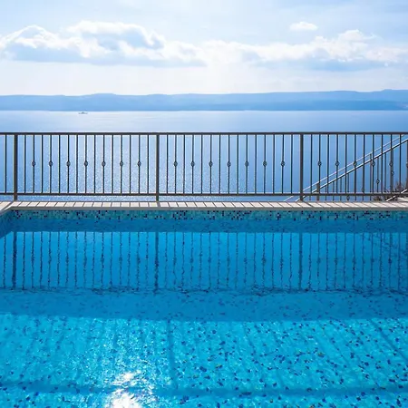 Willa S&a With Heated Private Pool, 3 Bedrooms, 3 Bathrooms, Playground Mimice