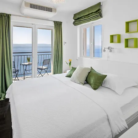 S&a With Heated Private Pool, 3 Bedrooms, 3 Bathrooms, Playground