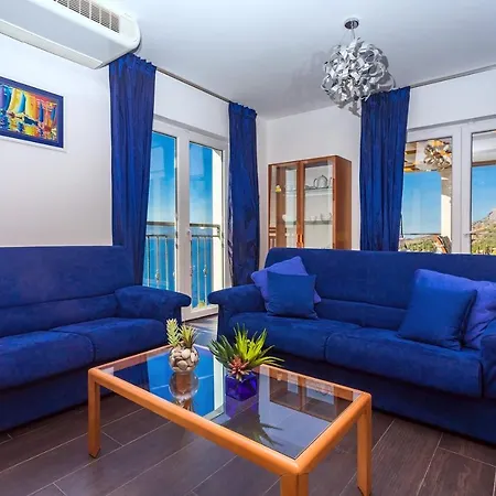 S&a With Heated Private Pool, 3 Bedrooms, 3 Bathrooms, Playground Villa