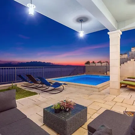 Villa S&a With Heated Private Pool, 3 Bedrooms, 3 Bathrooms, Playground