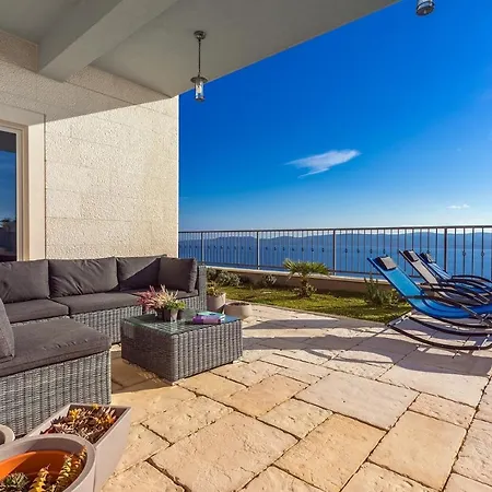 S&a With Heated Private Pool, 3 Bedrooms, 3 Bathrooms, Playground * Mimice