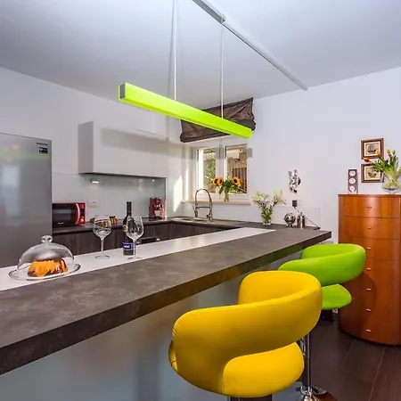 Villa S&a With Heated Private Pool, 3 Bedrooms, 3 Bathrooms, Playground Mimice