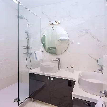 S&a With Heated Private Pool, 3 Bedrooms, 3 Bathrooms, Playground