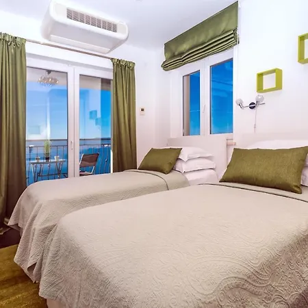 S&a With Heated Private Pool, 3 Bedrooms, 3 Bathrooms, Playground Villa Mimice
