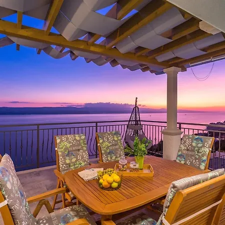 S&a With Heated Private Pool, 3 Bedrooms, 3 Bathrooms, Playground